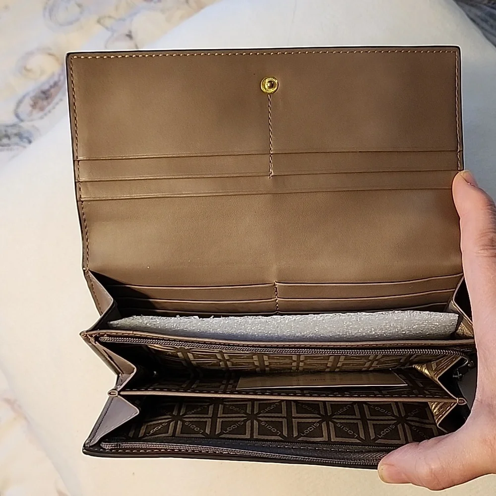 NWOT Lodis Pebble Gray Leather Bifold Ladies Wallet - lovely gold trim - Picture 4 of 8